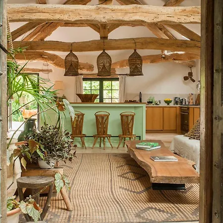 Superbe Propriete Avec Piscine Castet-Arrouy