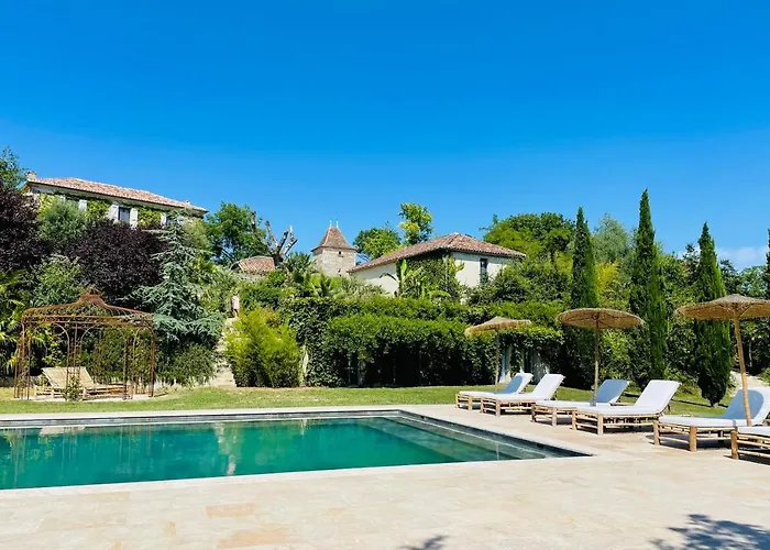 Superbe Propriete Avec Piscine Castet-Arrouy